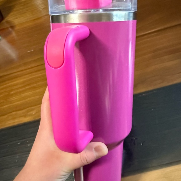 Stanley - Picture 3 of 6